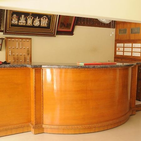 Hotel Agarala Residency 蒂鲁帕蒂 外观 照片