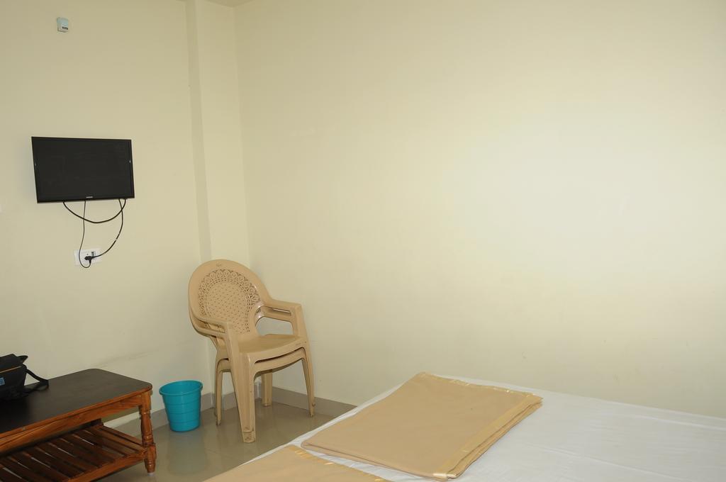 Hotel Agarala Residency 蒂鲁帕蒂 外观 照片